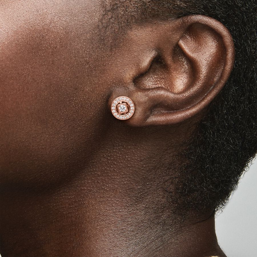 Vintage Circle Stud Earrings - Image 2
