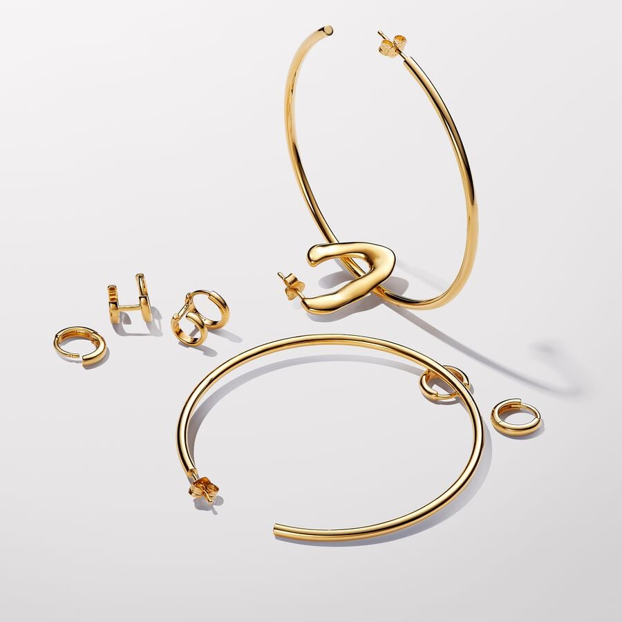 Organically V-shaped Open Hoop Earrings Gold plated - Image 2