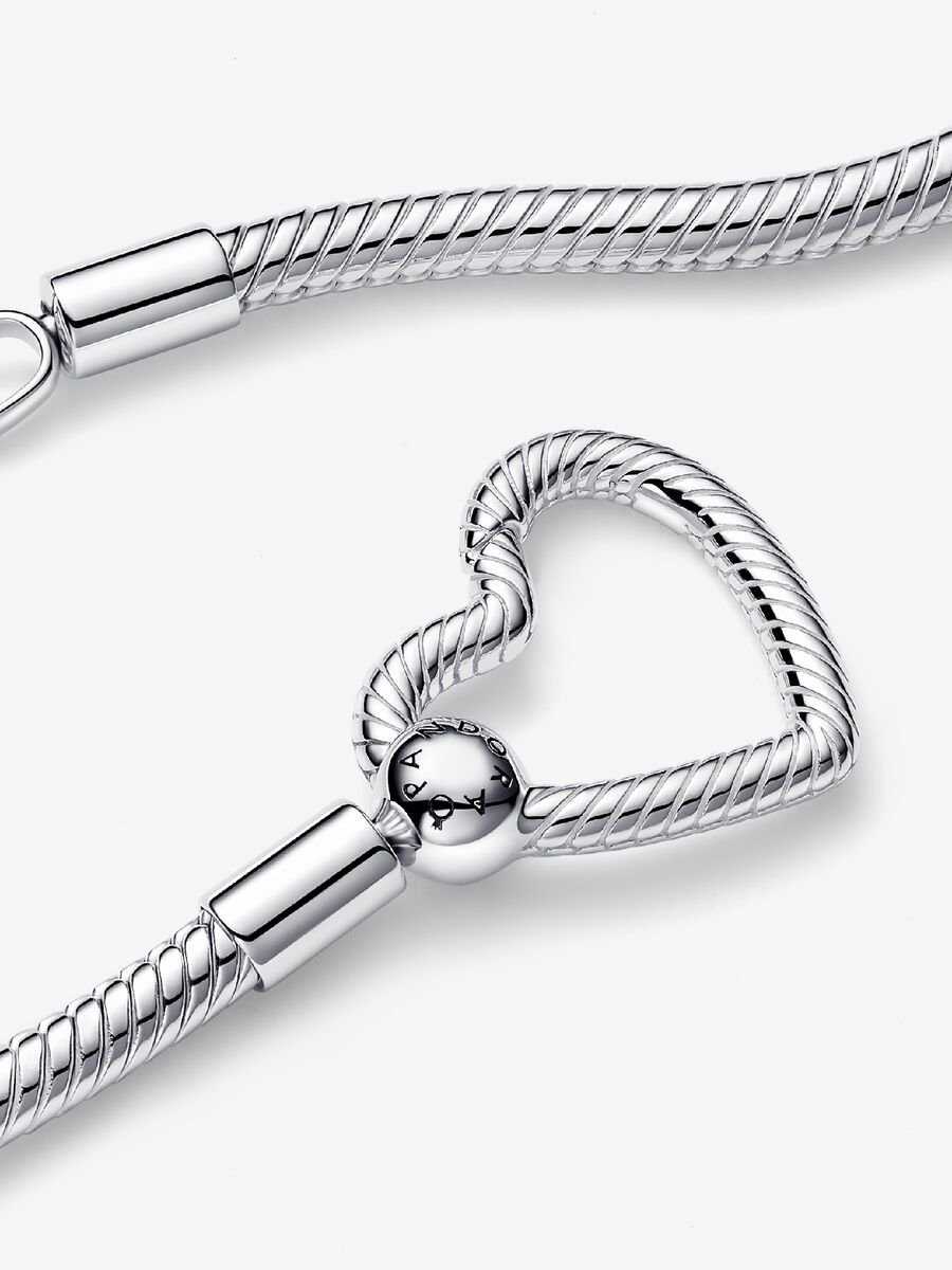 Heart Closure Snake Chain Necklace - Image 2