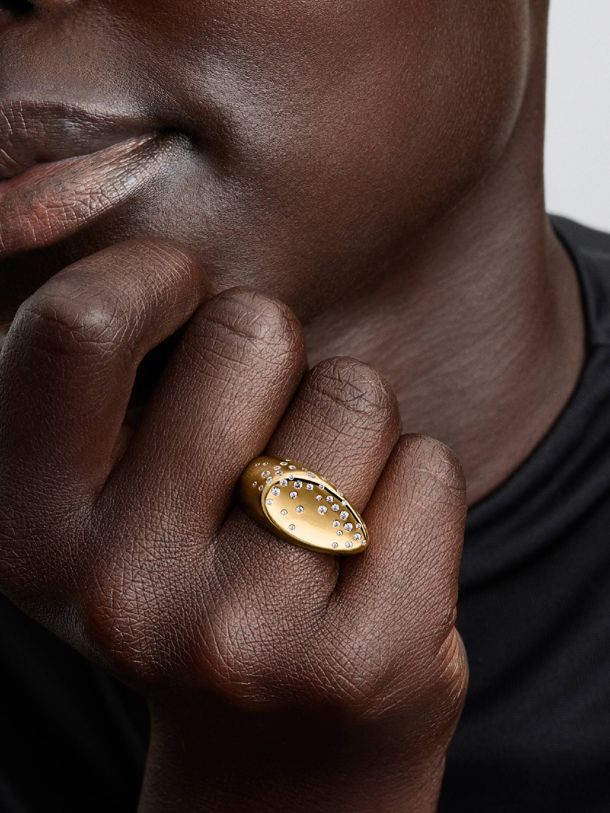 Stone-Set Oval Domed Signet Ring - Image 3