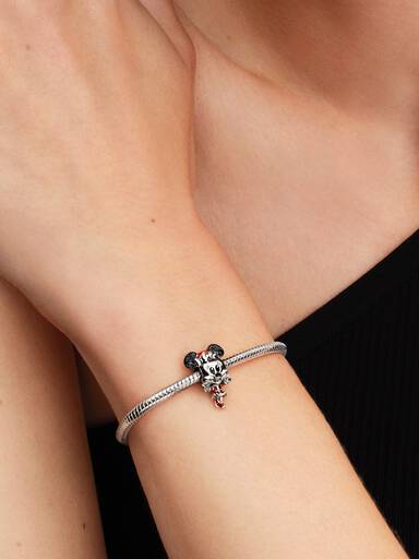Disney Minnie Mouse Holiday Charm - Image 2